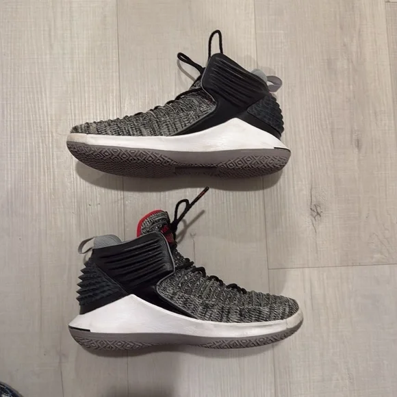 Jordan 32 MVP - Picture 3 of 6